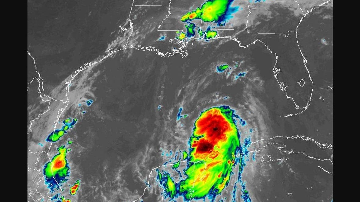 Hurricane Laura Forecast to Make Landfall Near Texas-Louisiana Line as Category 3
