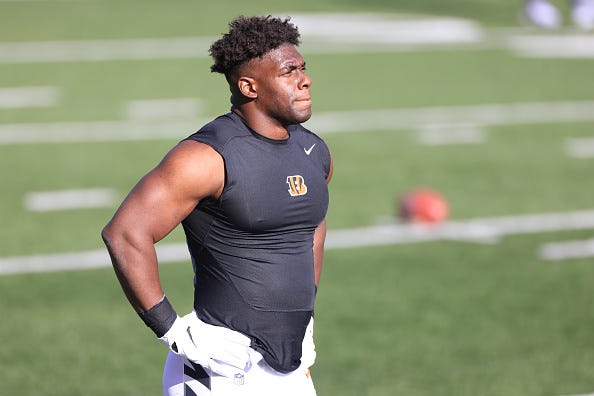 Carl Lawson warms up before a Bengals game. 