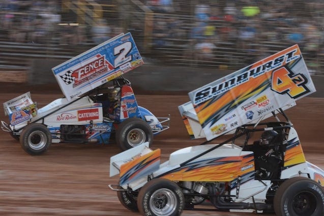 Sprint Car Action At Lernerville Speedway