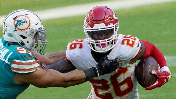 Ravens reportedly sign Le'Veon Bell to practice squad