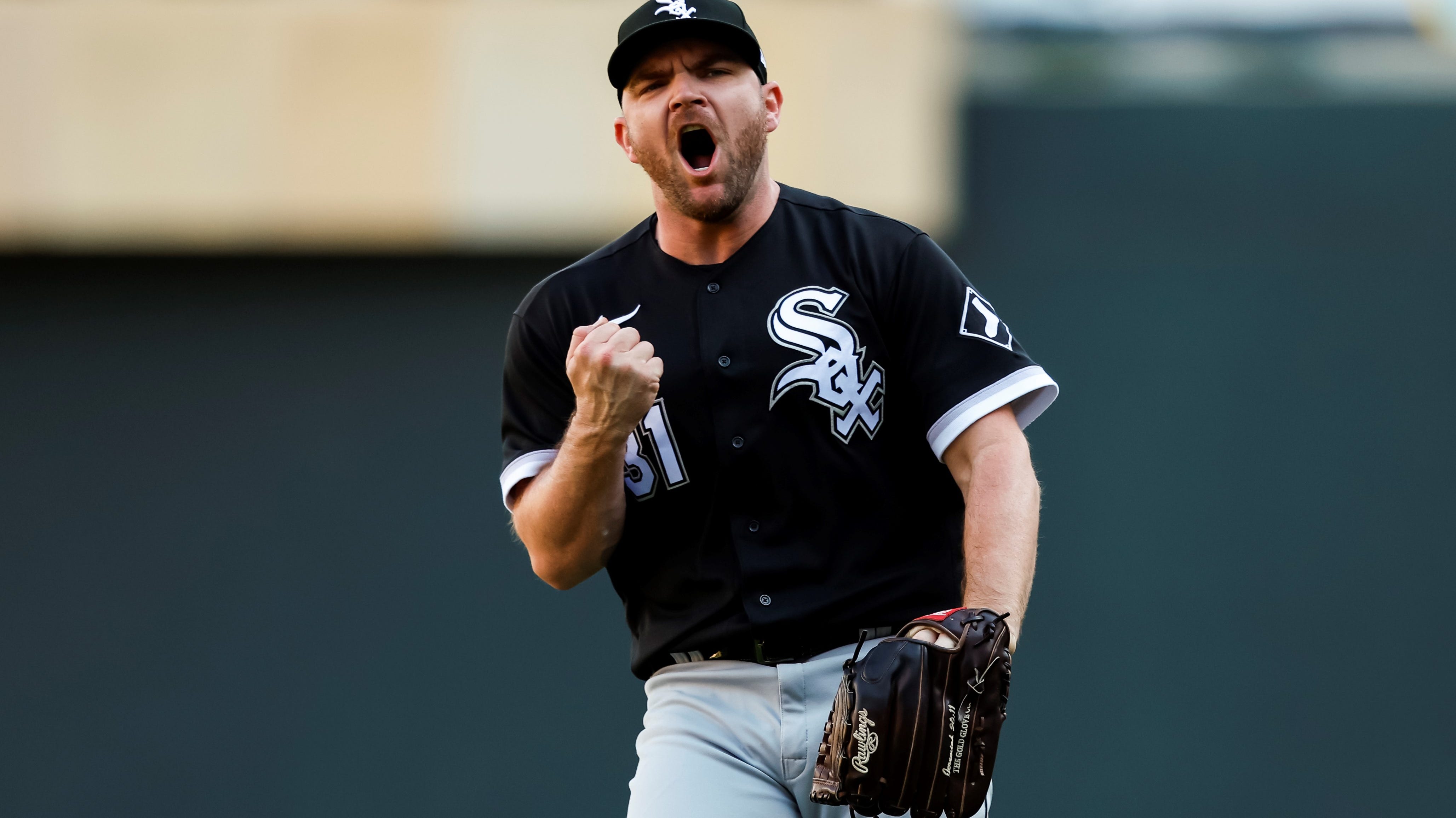 White Sox closer Hendriks completes final round of chemo