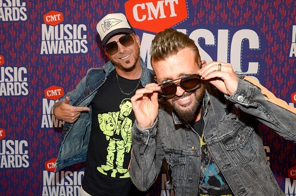 Locash, Country, Duo, Cover, Scrubs 