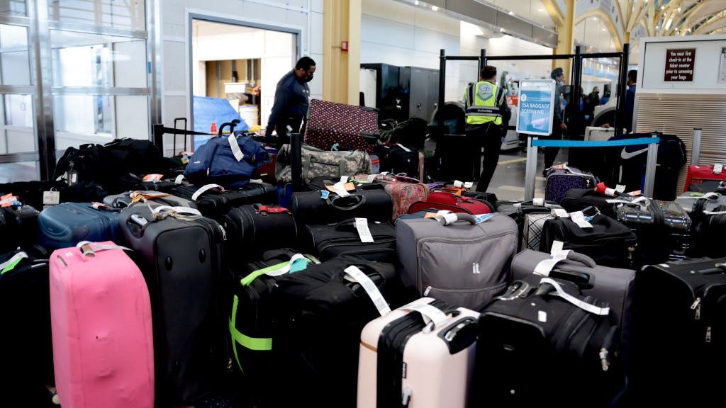 Which airlines are most likely to lose or damage luggage?