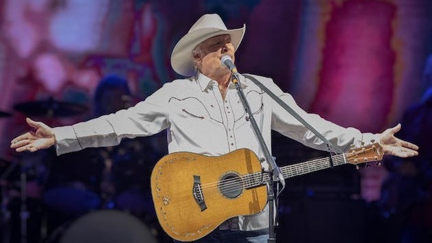 Alan Jackson’s Drive-In Shows Draw Over 12,000 Socially-Distanced Country Fans