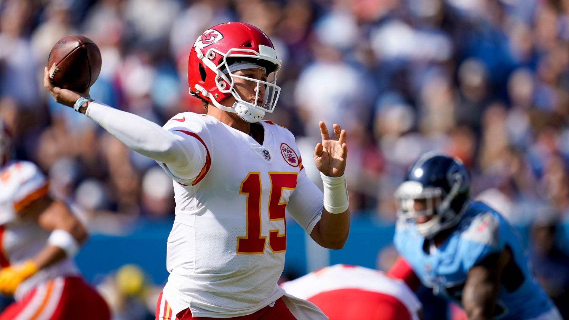 Patrick Mahomes roasted for awful first half, ties NFL lead with 9th INT of season