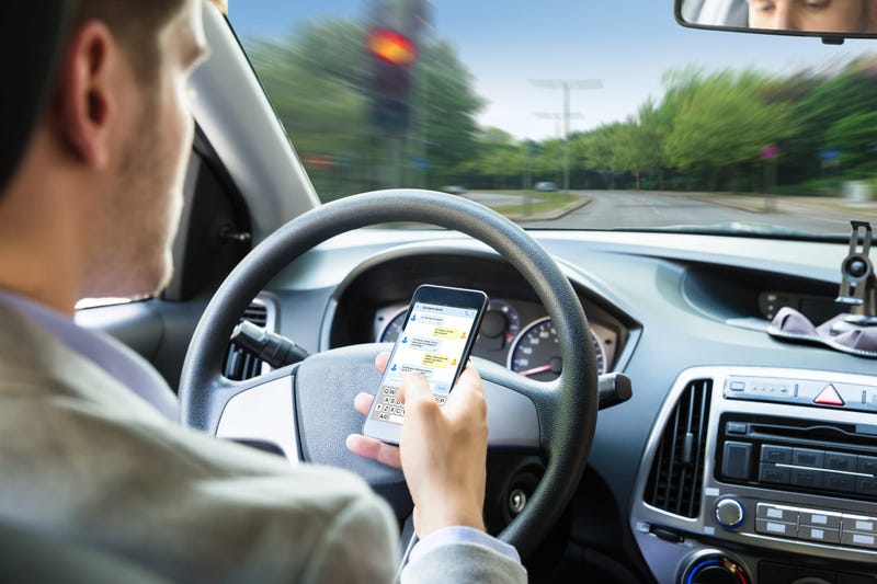 Distracgted driving continues to grow