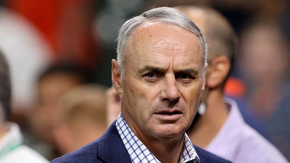 MLB owners vote in favor of lockout, set to begin Thursday