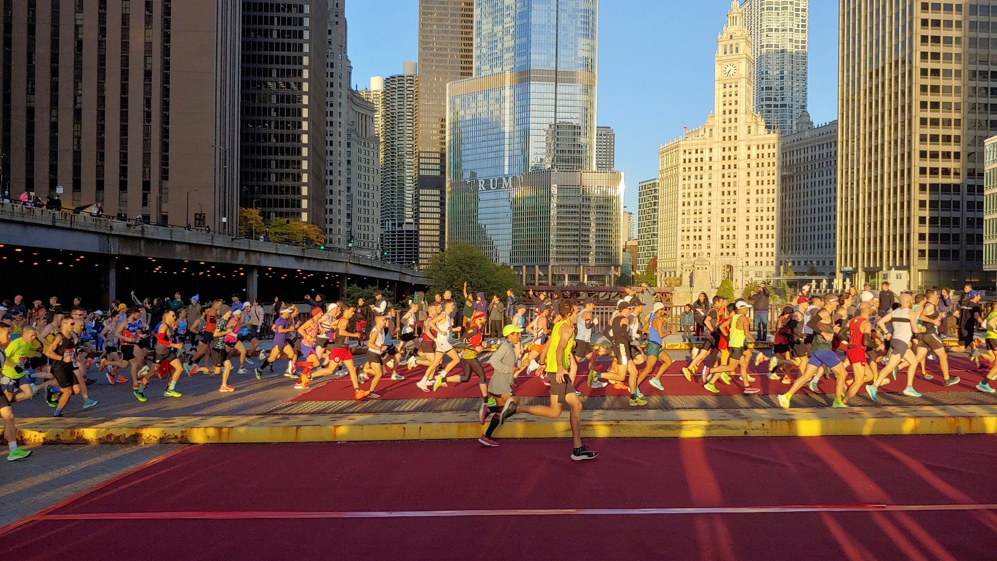 Chicago Marathon draws over 1.5 million spectators, nearly 40,000 racers: 'A good vibe'