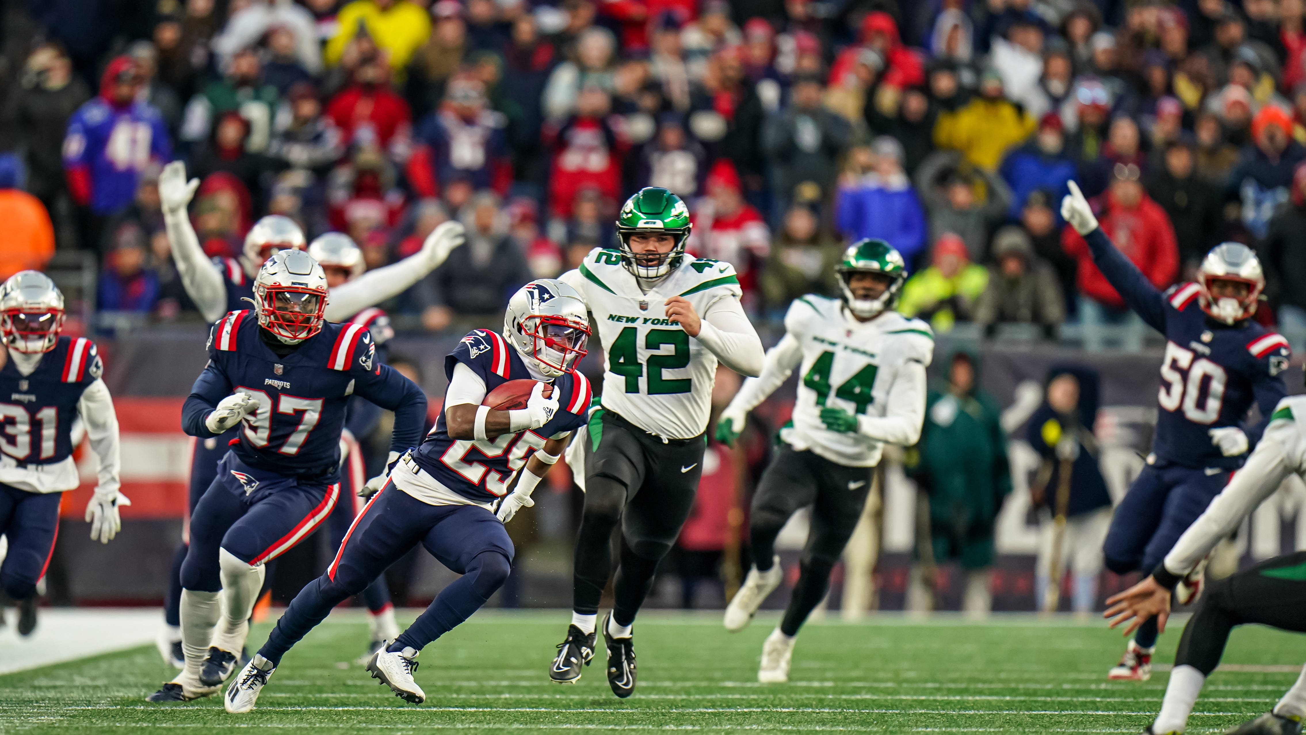 Marcus Jones punt return TD sends shockwaves across Jets, Patriots Twitter