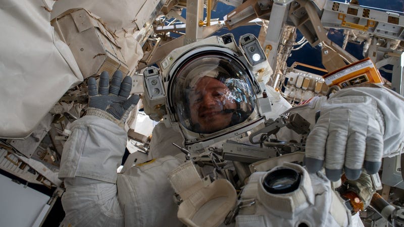 Army astronaut to return WWII artifact after nine-month space mission