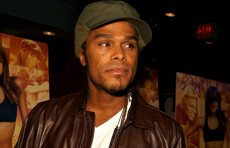 Singer Maxwell attends the premiere of Honey held on November 24, 2003 at the Chelsea West Theater, in New York. 