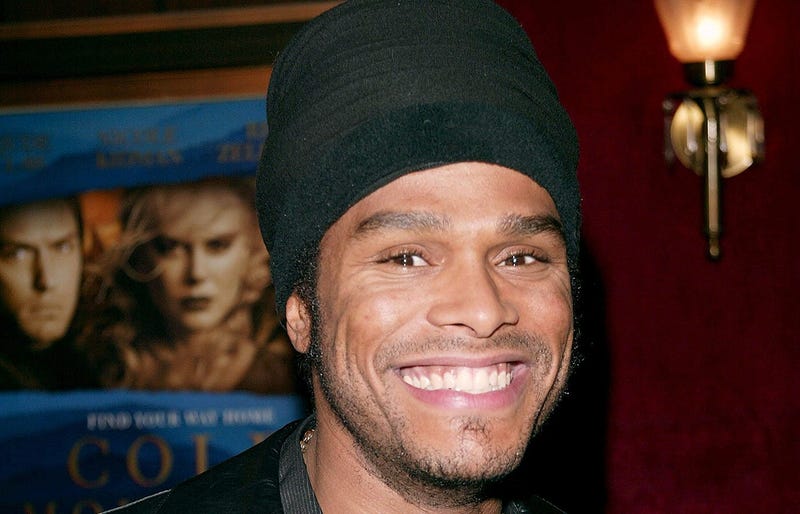 Singer Maxwell attends the film premiere of 'Cold Mountain' on December 9, 2003 at the Ziegfeld Theater, in New York City. The film 'Cold Mountain' opens nationwide on December 25, 2003.