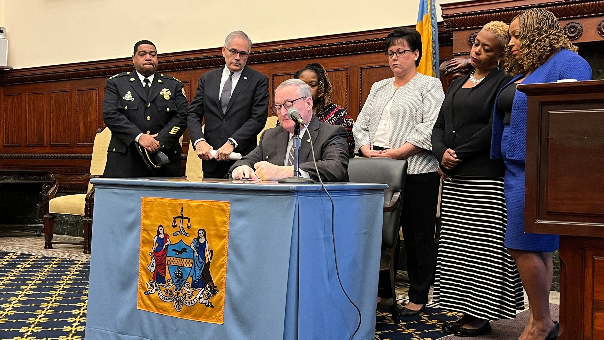 Mayor signs executive order banning guns at Philly rec centers