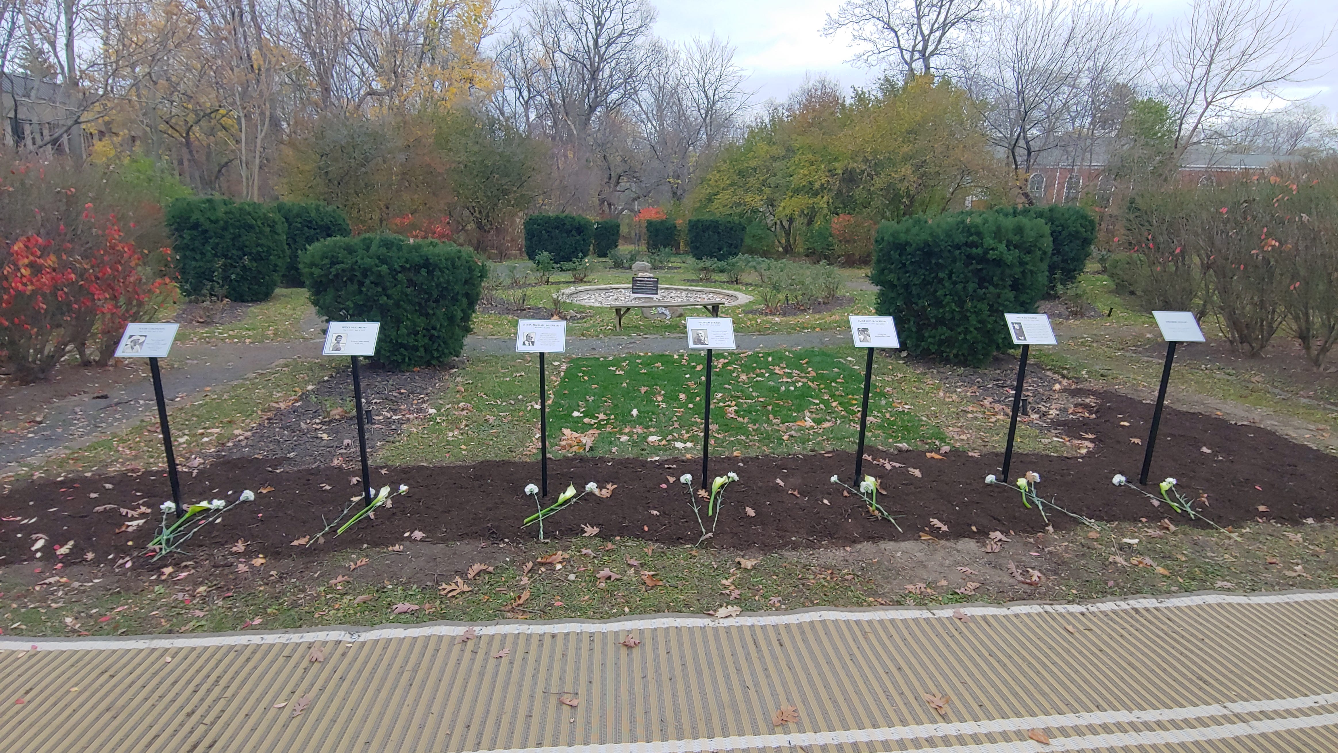 Highland Park unveils new public memorial for 7 killed at parade