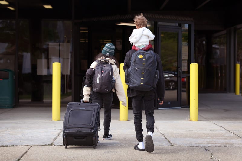 Migrants arrive in Chicago