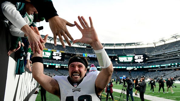 WATCH: Fired up Gardner Minshew has emotional celebration with dad after Eagles win