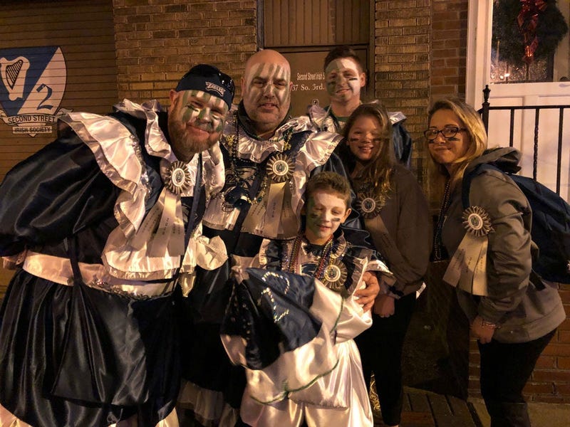 Mummers begin to look lively on South 2nd Street around 6 a.m.