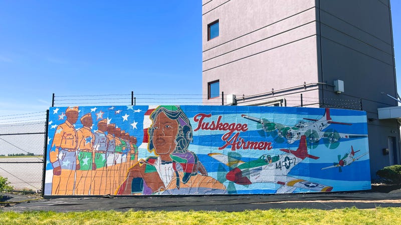 The Rickenbacker International Airport has a large mural honoring the Tuskegee Airmen.
