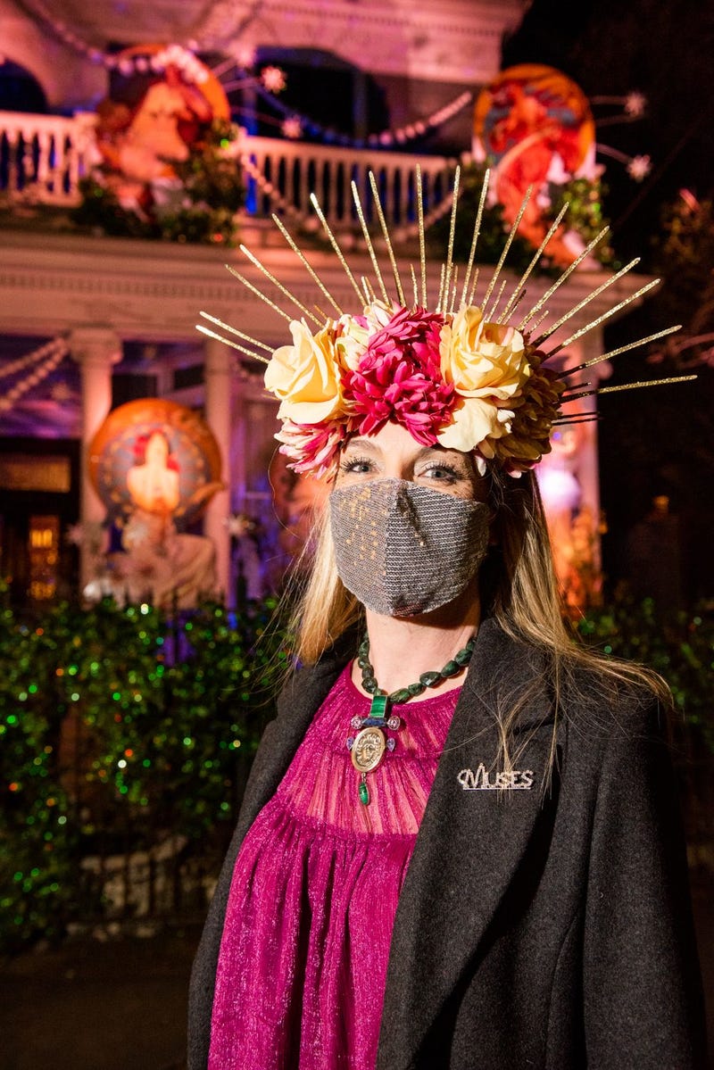 Muses House Float 
