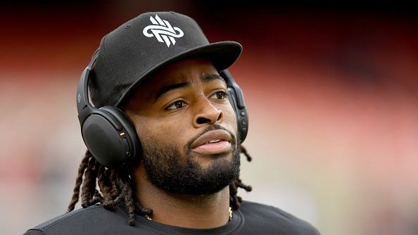 Najee Harris calls out ESPN's Steve Levy for making up 'sleeping on the floor' story