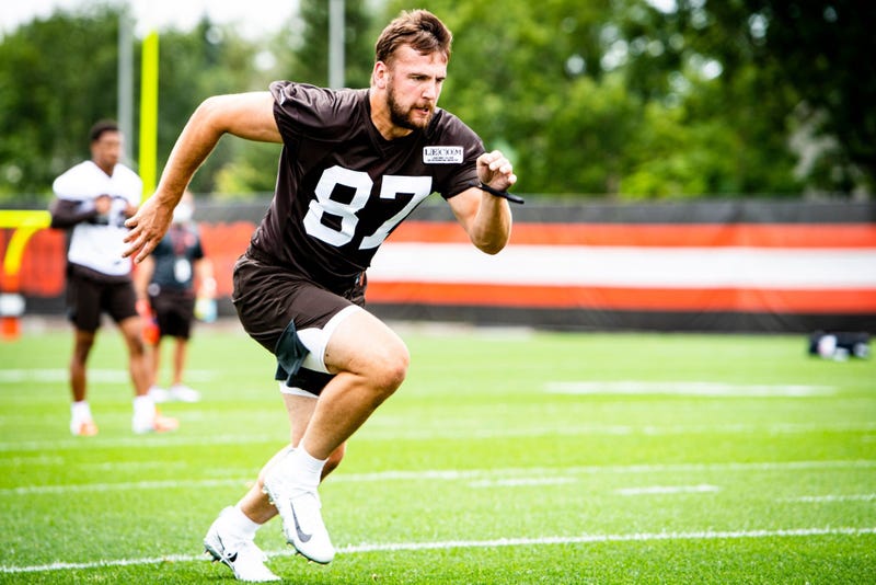 Cleveland Browns tight end Nate Wieting