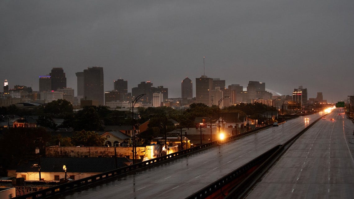 Zero power in New Orleans, Jefferson tower falls in river