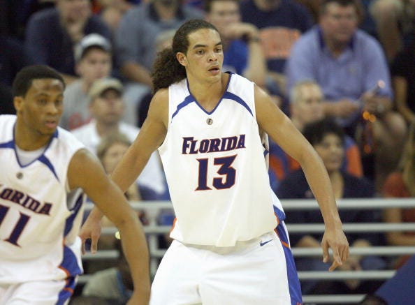 Joakim Noah plays for Florida in 2006.