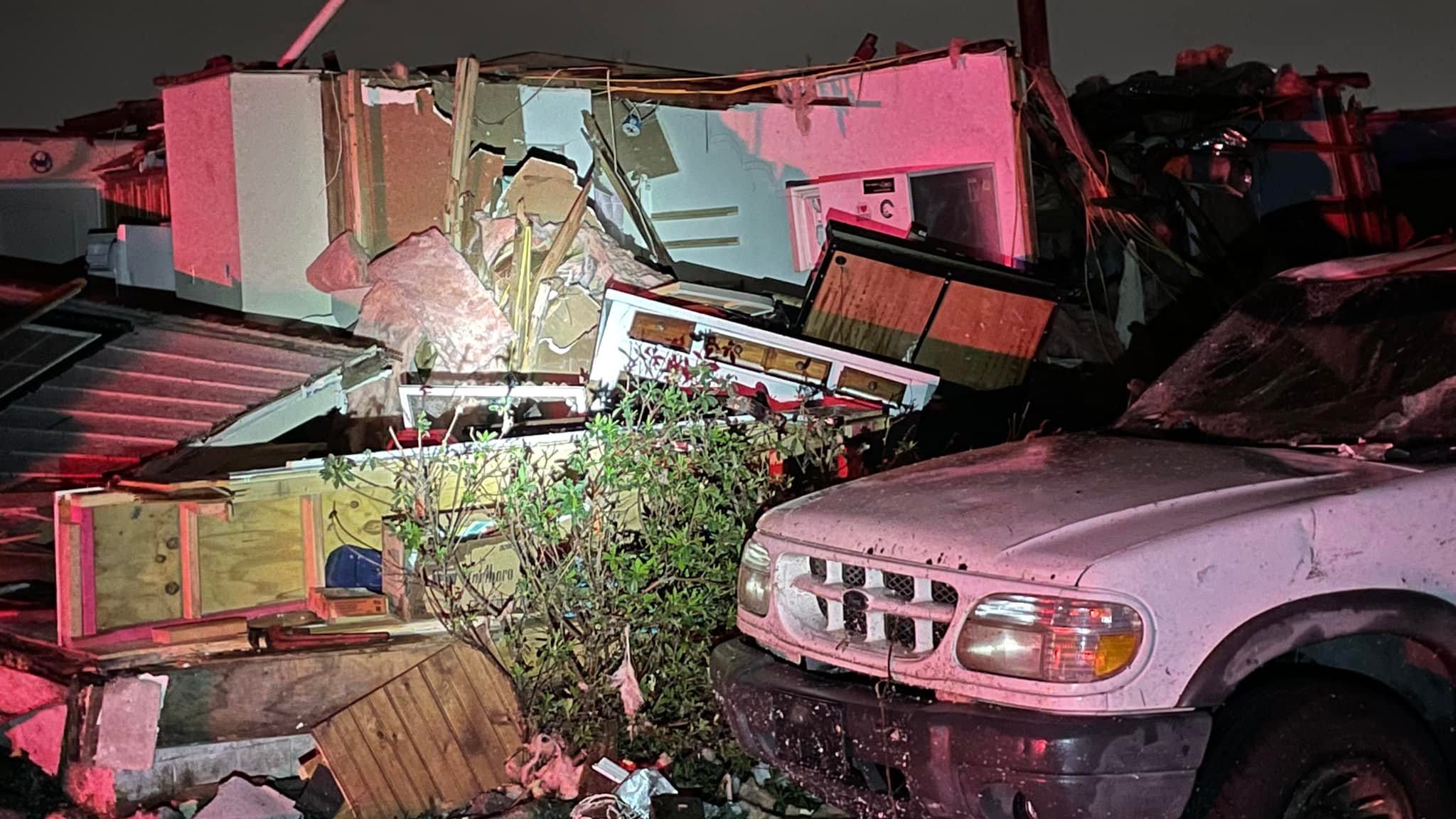 Residents and officials in Arabi, and Gretna assess tornado damage