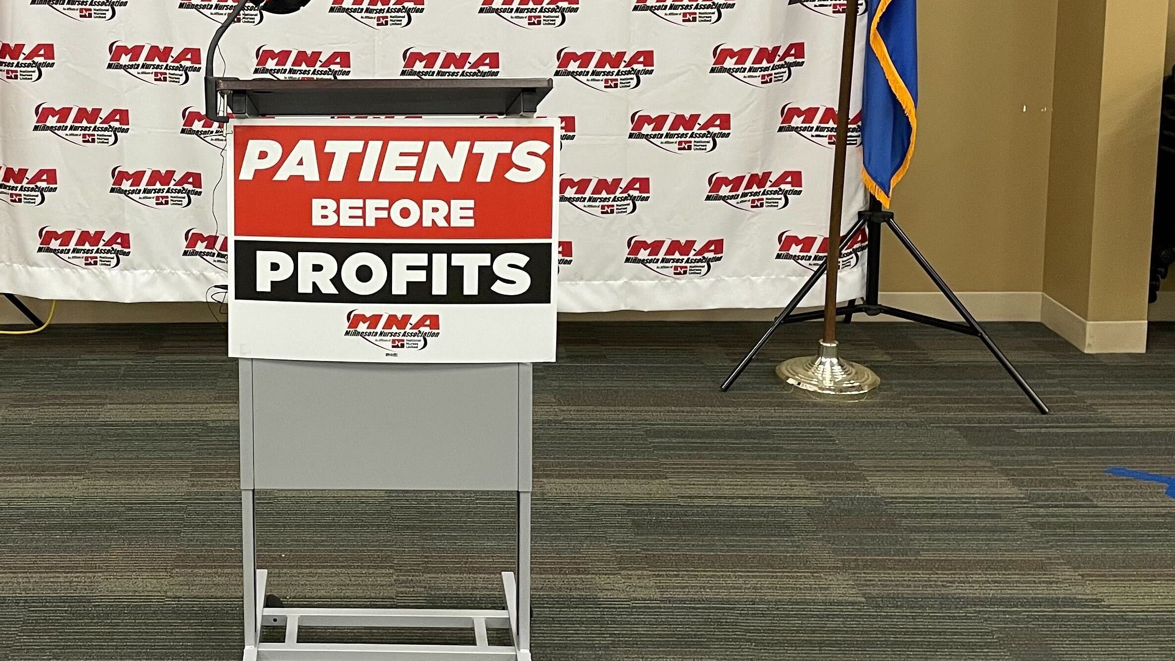 Thousands of Minnesota nurses vote 'overwhelmingly' to authorize strike