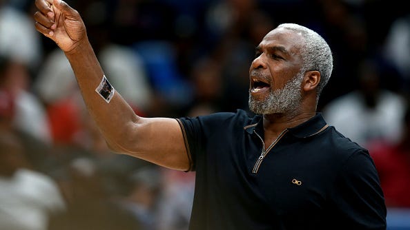 Charles Oakley, Vernon Davis to Appear on 'Dancing with the Stars'