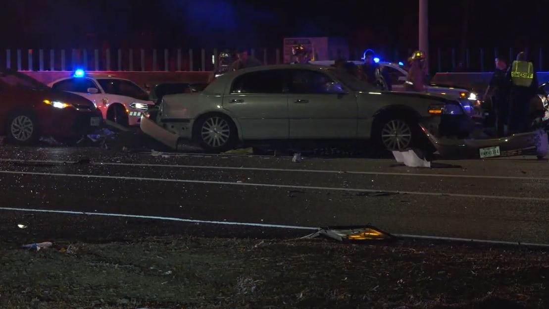 2 Killed, 6 injured in multiple overnight crashes on IH-35: Officials