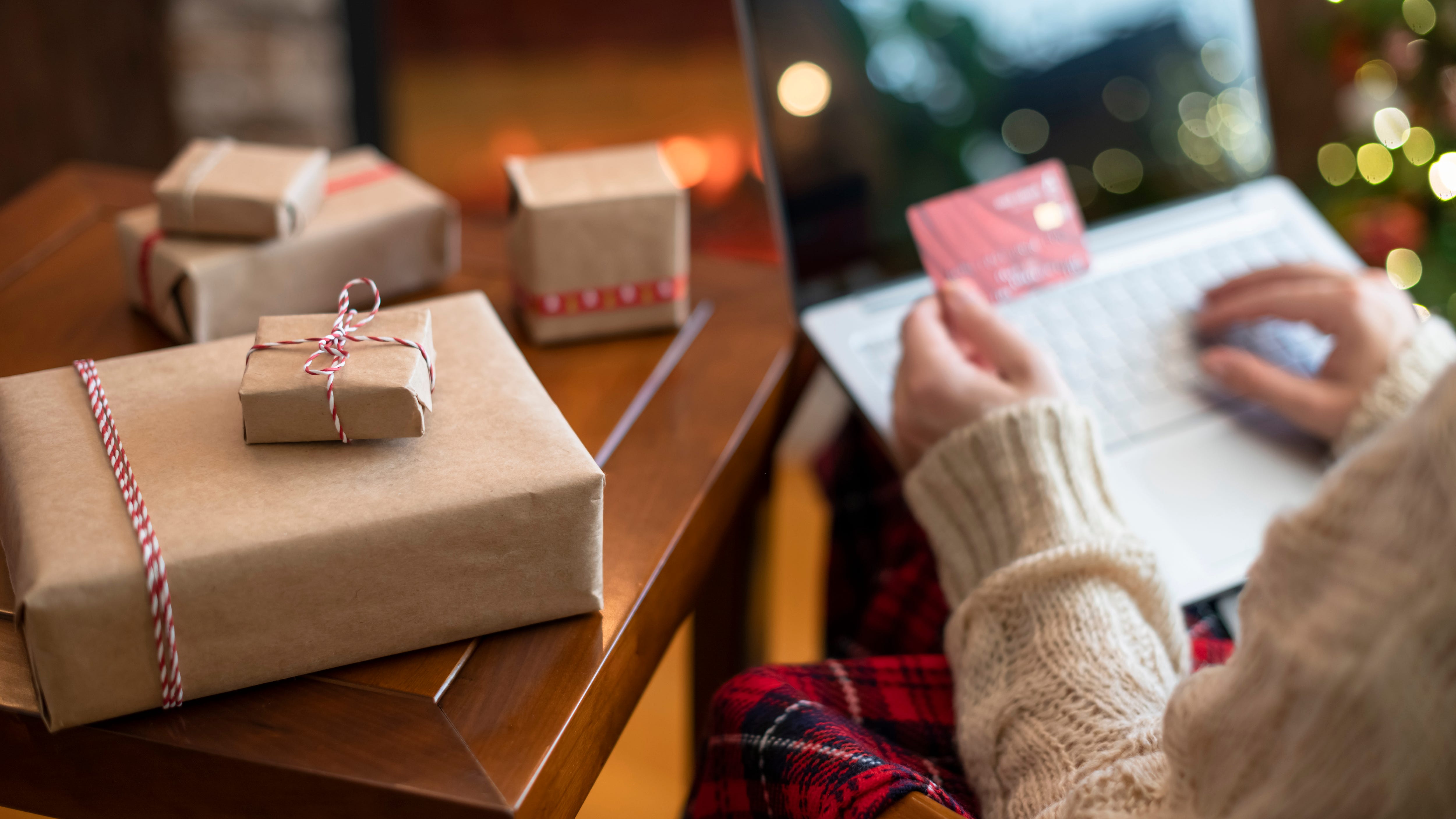 How online shoppers can avoid scams this holiday season