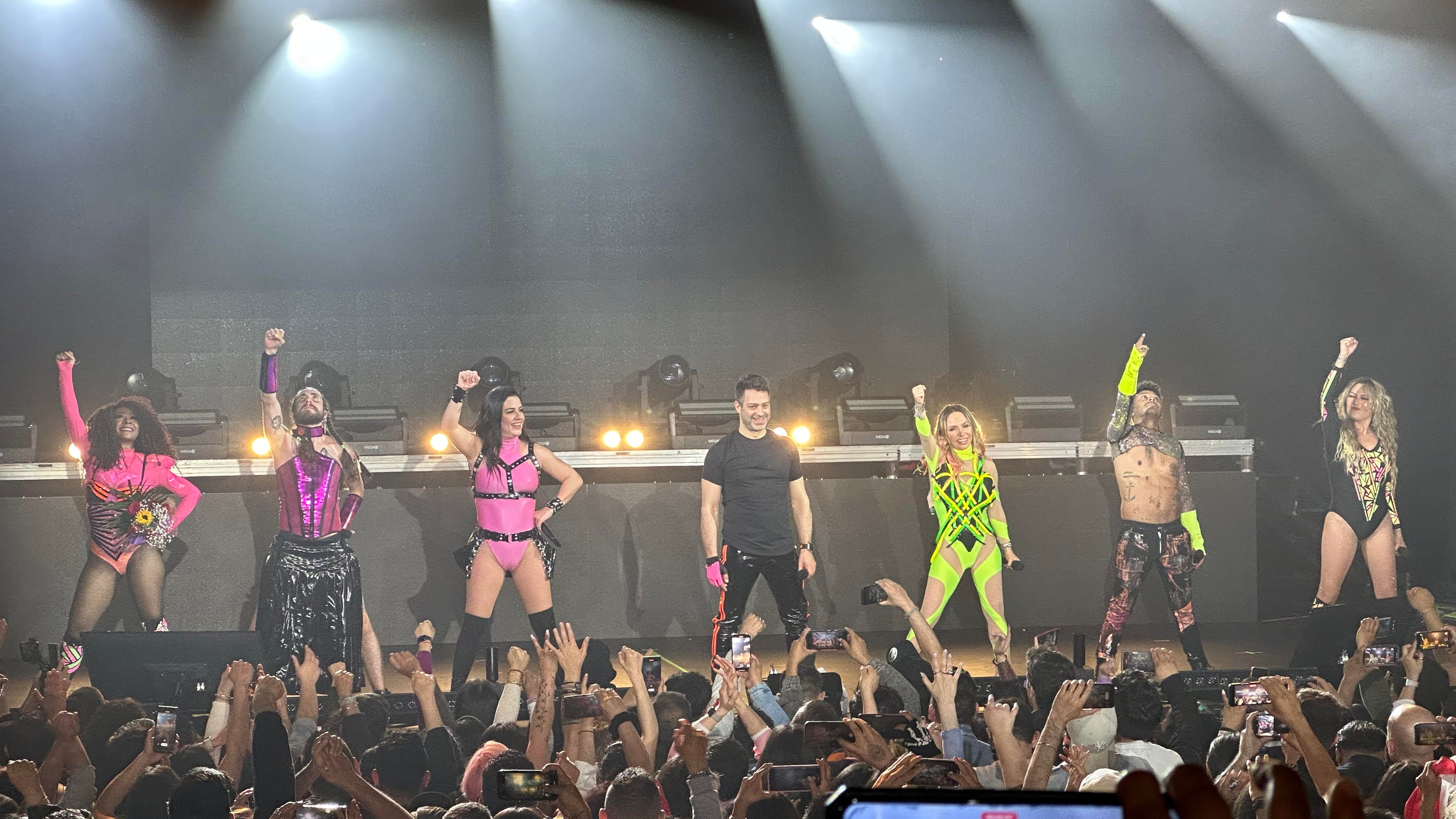 Fotos y videos: OV7, la icónica banda de pop latino de los 90s, cierra su gira por EEUU en NYC