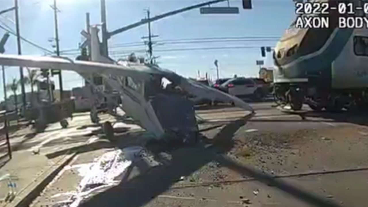 L.A. police officers recognized for risking their lives to save a pilot