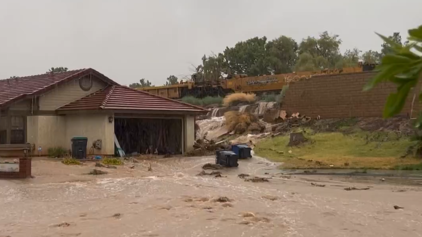 Palmdale homes flood after 15-foot wall collapses