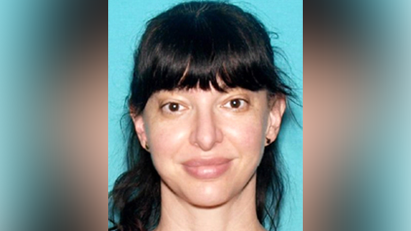 Photo of actress Lindsey Erin Pearlman. The 43-year-old was last seen around noon on Feb. 13, 2022.