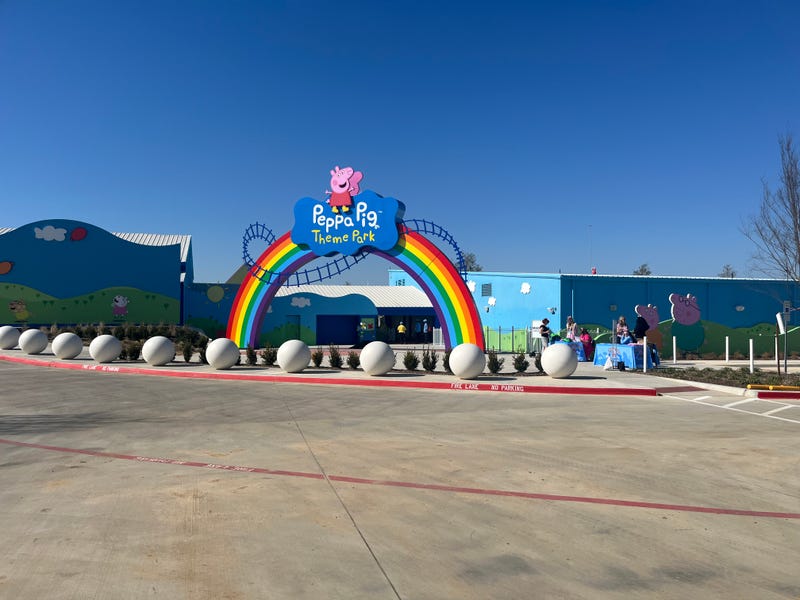 Peppa Pig Theme Park