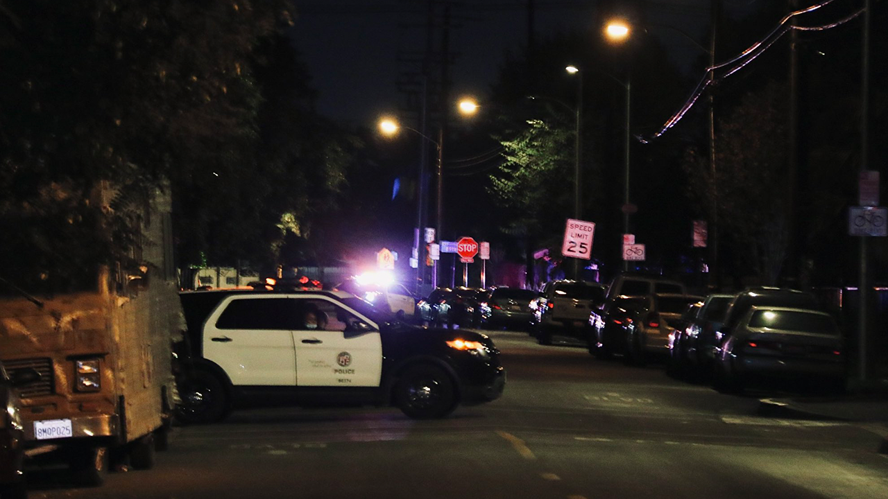 Off-duty LAPD officer shot, killed in South L.A.