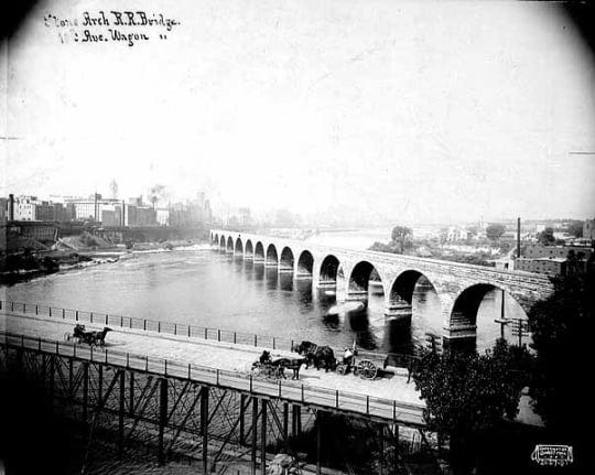 The Stone Arch Bridge facing Northeast Minneapolis, circa 1905.