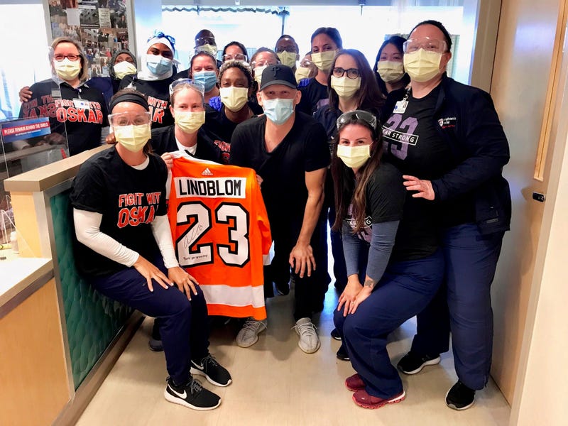 Flyers’ Oskar Lindblom completes cancer treatments