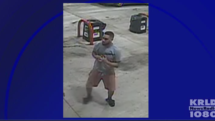 Fort Worth Police searching for aggravated robbery suspect