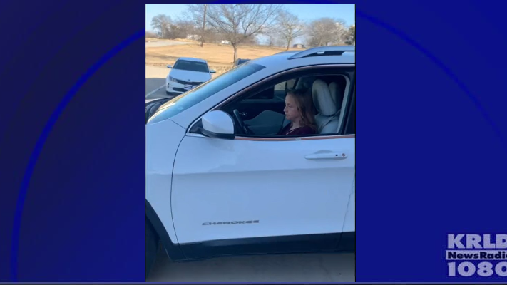 Fort Worth: Woman steals $12,000 in cash and merchandise