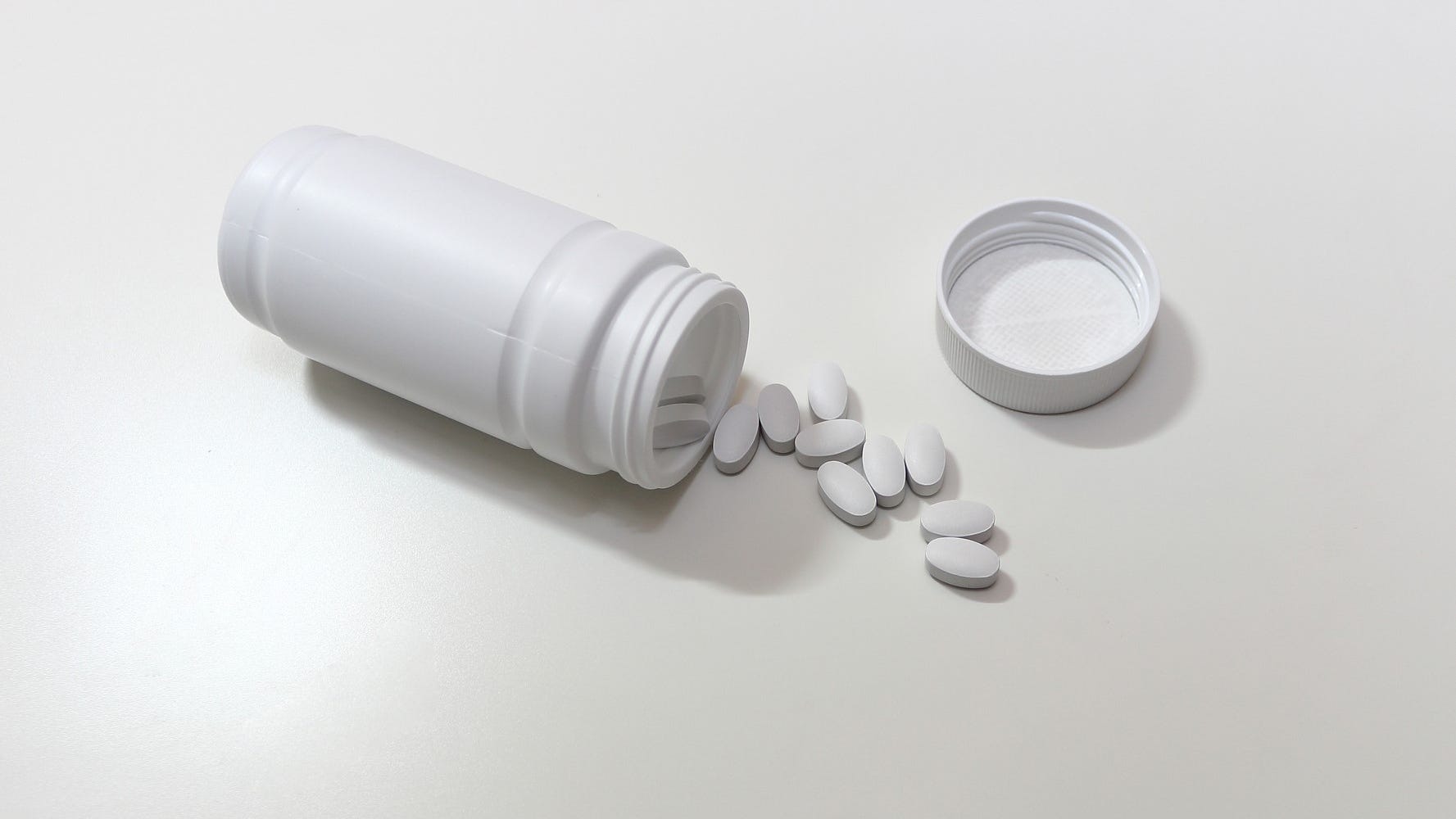 Counterfeit pills laced with deadly fentanyl a growing problem, DEA says