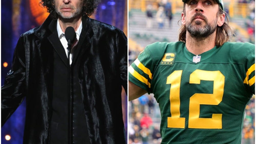 Howard Stern wants Aaron Rodgers 'thrown out of the league' for lying about vaccine