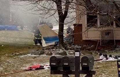 plane crash into home in Lyon Township
