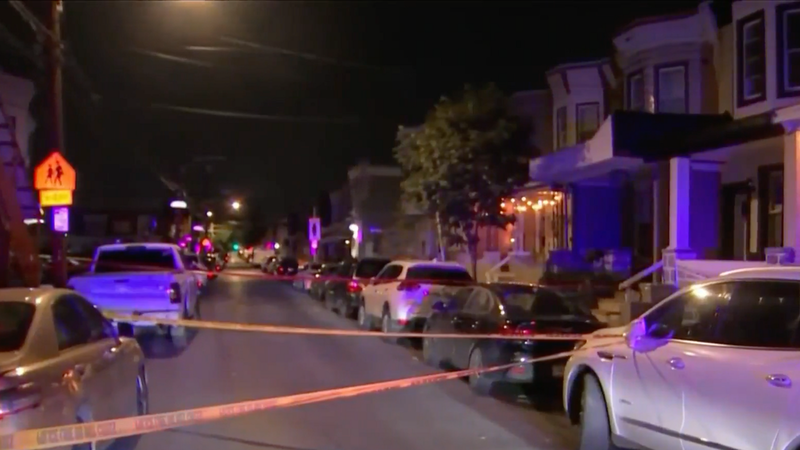 Gunman fires into crowd hanging out on Port Richmond street, police say