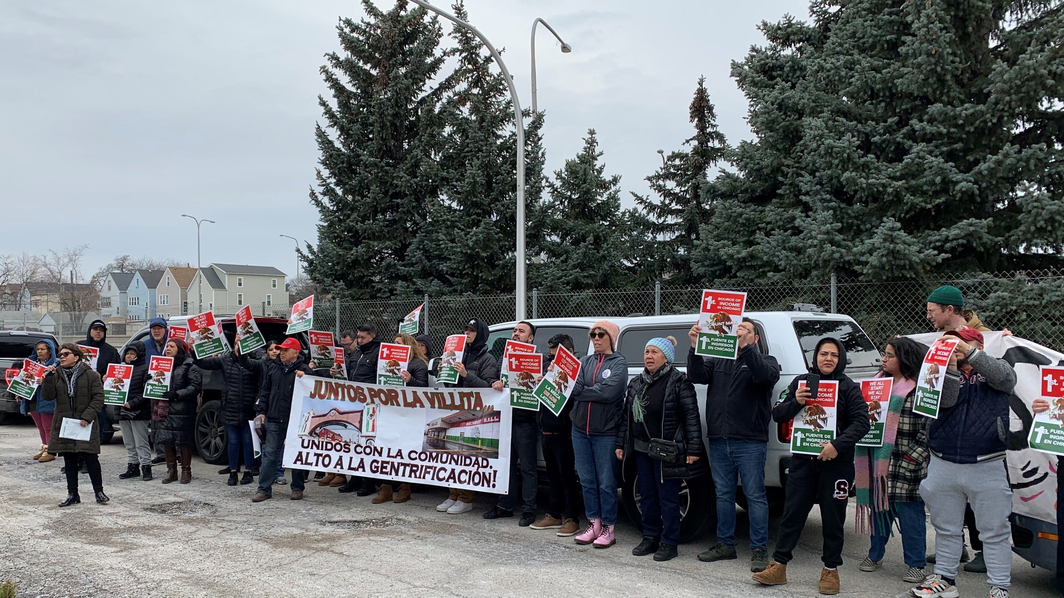 Little Village vendors take their protest to developer: 'We are not willing to be trampled on'