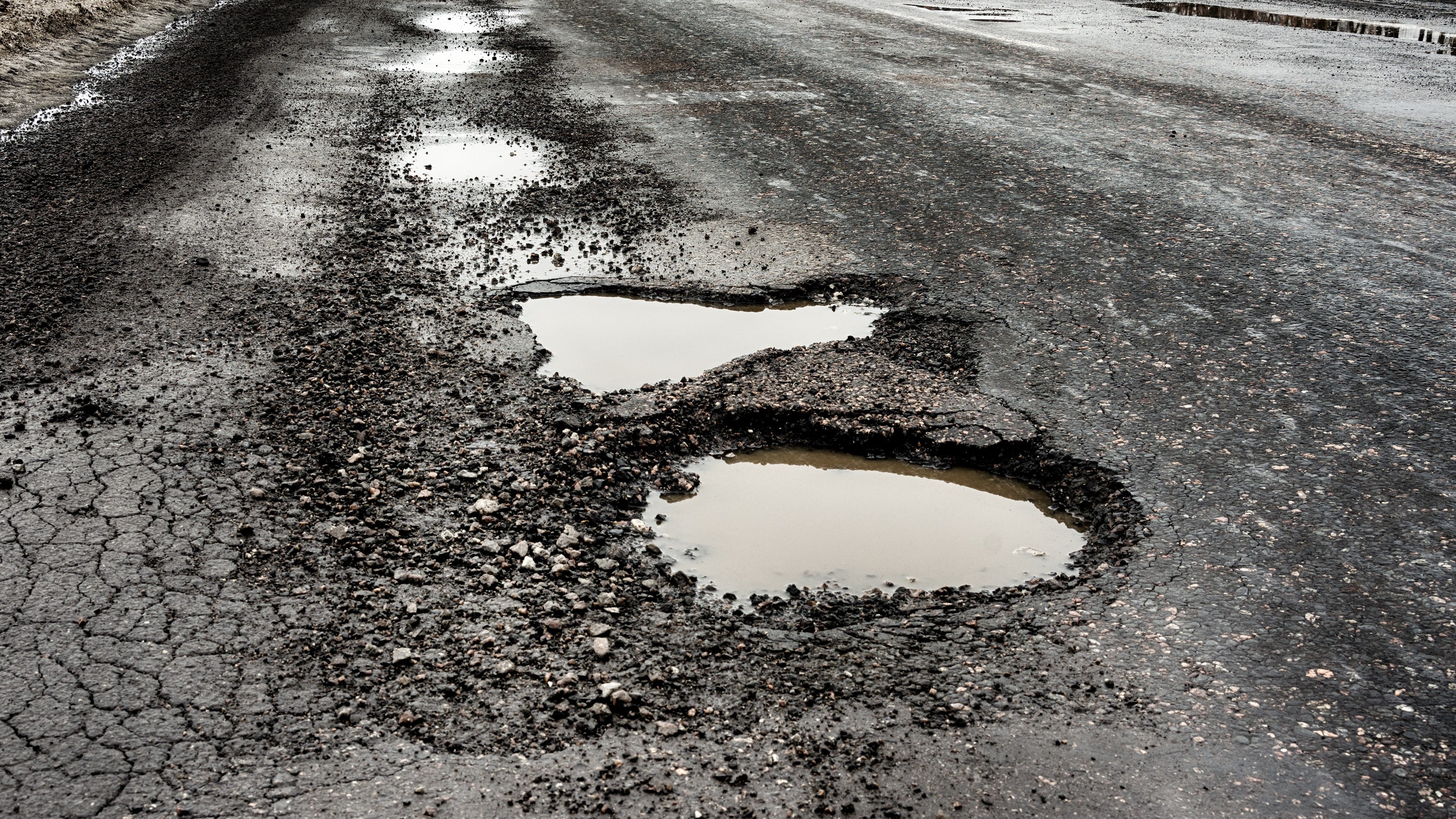 Minneapolis officials unveil plan to address widespread potholes