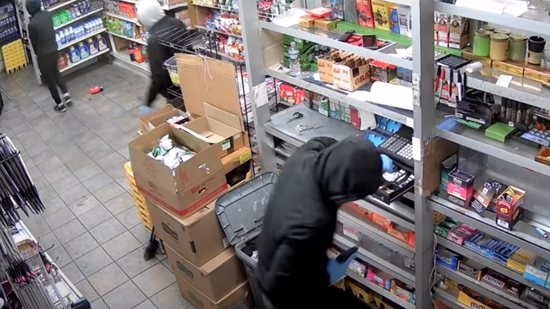 Video: Armed suspects wanted for robbing at least 2 corner stores in North Philly