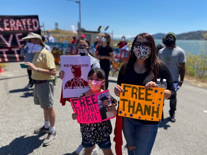 Tran's fiancé, Lupe Angulo, outside the prison last year.
